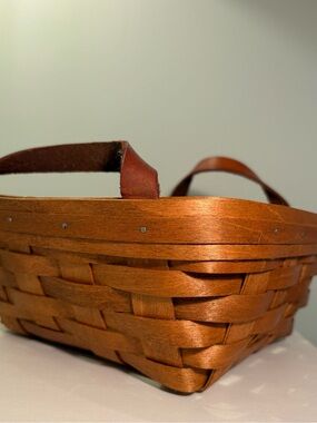 Gerald Henn Fruit basket-commonly used as a napkin basket-Handmade in 1996